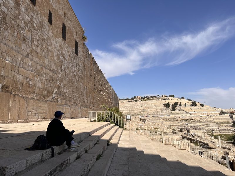 일용할 양식을 주시옵고